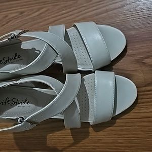 LIFESTRIDE SANDALS